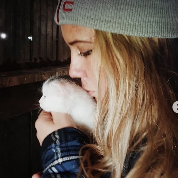 Meet your Posher, Rebekah - Picture 1 of 1